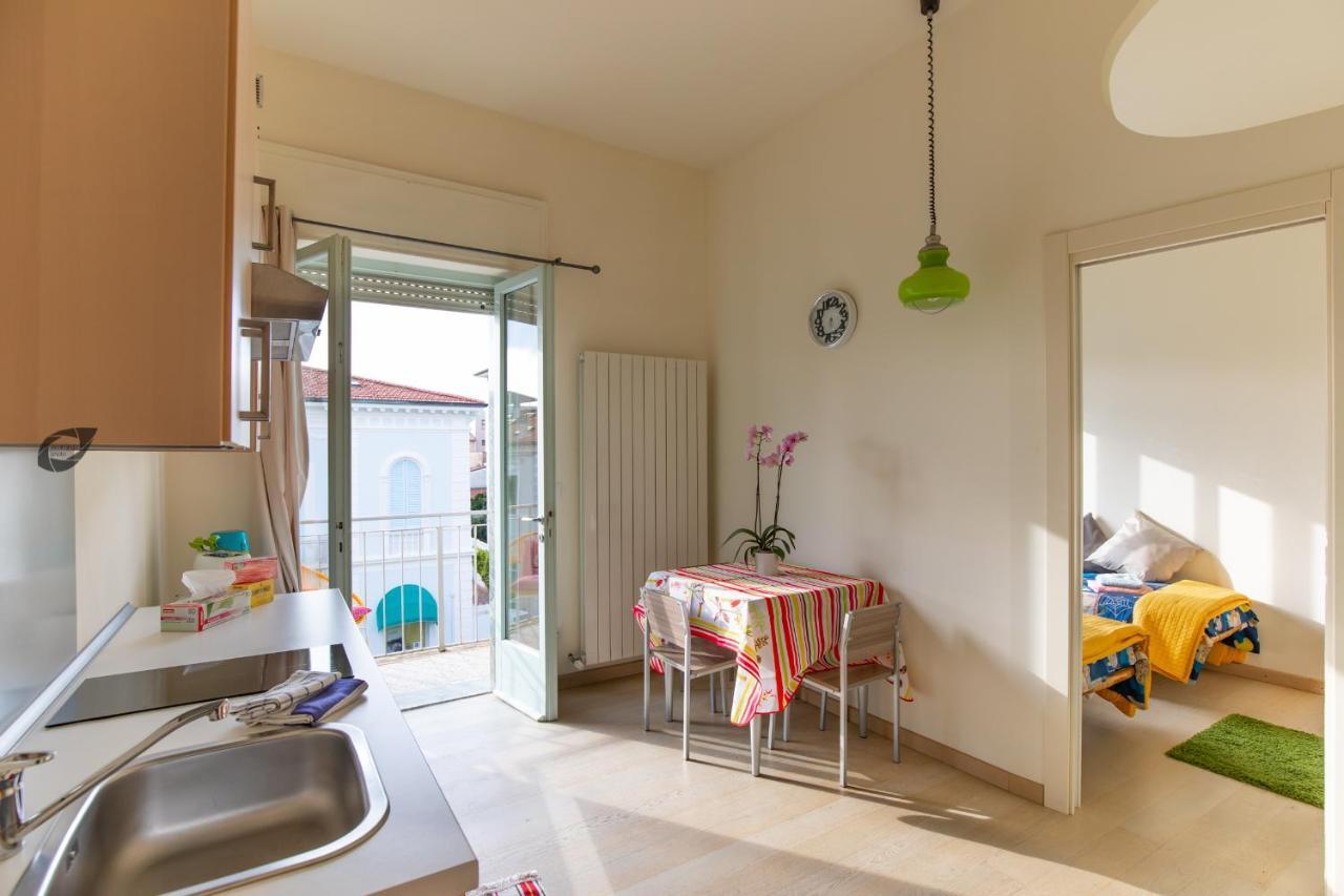 Foscolo Apartment Виареджо Екстериор снимка